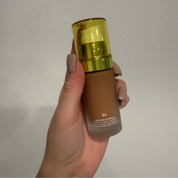 UOMA Say What?! Weightless Soft Matte Hydrating Foundation Bronze Venus T2C - Picture 9 of 10